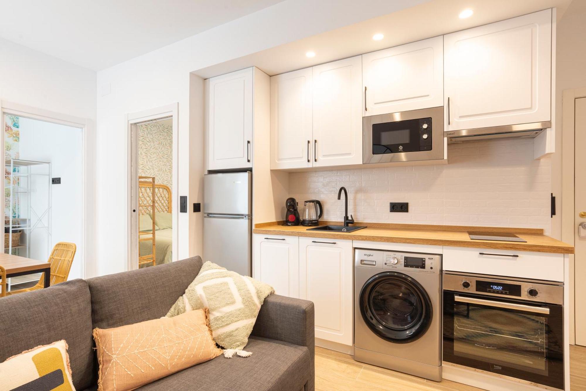 II Cozy & Modern Apartment Ayr Малага Экстерьер фото